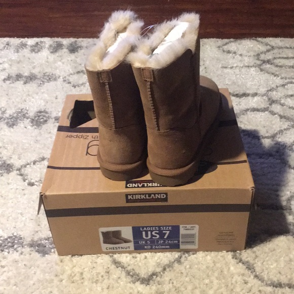 Shearling boot - Picture 2 of 4